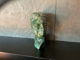 Busto Arte Shona Piedra Verde