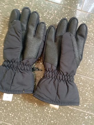Guanti in Gore-Tex neri