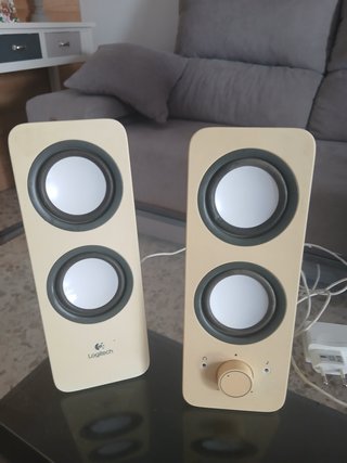 Altavoces Logitech Beige