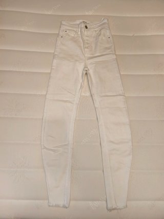 Jeans pitillo blancos