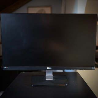 Monitor LG 23” IPS LED