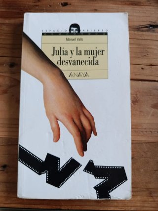 Julia y la mujer desvanecida