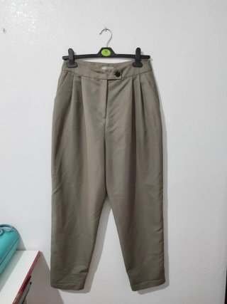 Pantalón ASOS gris pinzas talla L