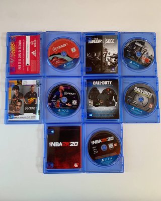 PlayStation 4 Slim con 5 Giochi