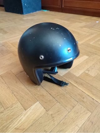 Casco de moto negro