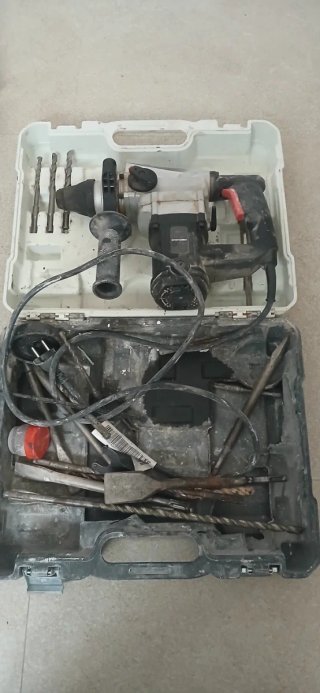 Martillo Eléctrico con Maletín y Accesorios