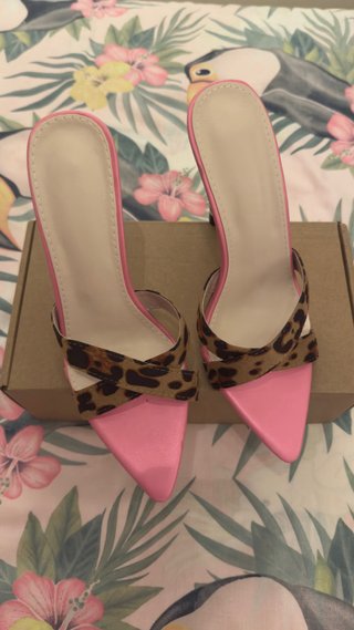 Sandalias tacón estampado cebra y leopardo