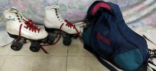 Patines Boomerang Blancos con Cordones Rojos