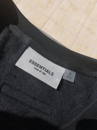 Sudadera Essentials Negra