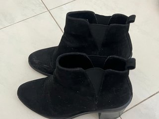 Botines negros Stradivarius
