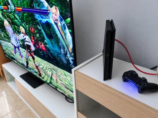 Console PS4 Slim nera