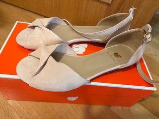 Sandalias Bobbies Beige