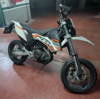 KTM 690 SMC Supermotard