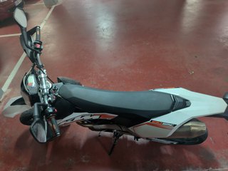 KTM 690 SMC Supermotard