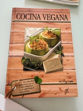 2 libros sobre cocina vegetariana