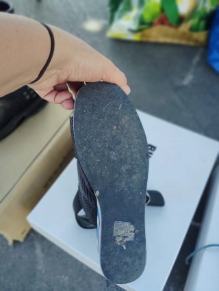 Sandalias con plataforma estampada