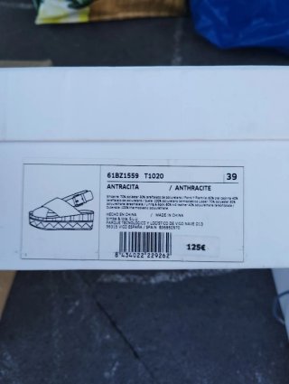 Sandalias con plataforma estampada