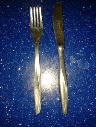 Set de Tenedor y Cuchillo Trinchero Malta