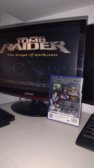 Console PlayStation 2 (PS2) e Tomb Raider