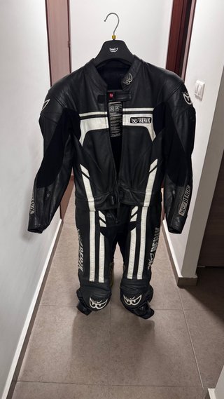 Mono de Cuero Berik 2 Piezas Talla M