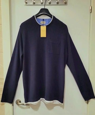 Polera Sfera Efecto doble. Con la etiqueta