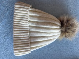Gorro de Invierno con Pompon