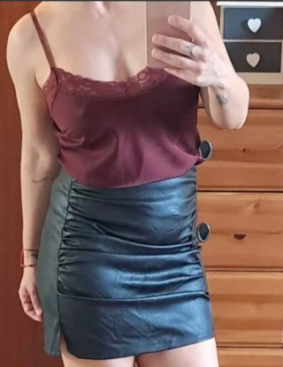 Conjunto Cásual/fiesta Top Fluido y Falda de Cuero
