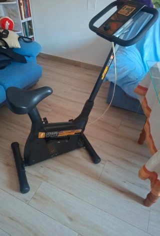 Bicicleta estática – Ejercicio en casa
