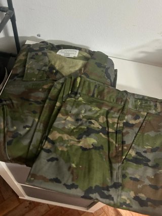 Traje de campaña árido