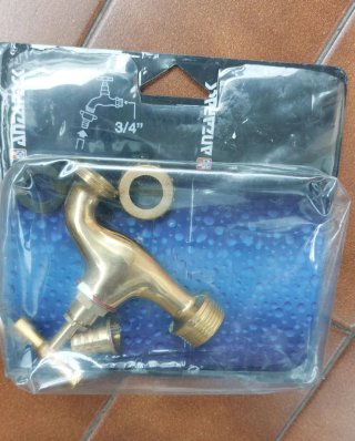 Grifo curvo latón 3/4 ANZARACK