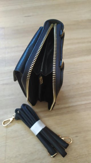 Bolso monedero negro con bolsillo para móvil