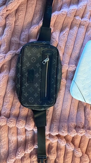 Riñonera Louis Vuitton Monogram Marrón Negra