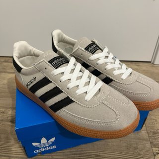 Zapatillas Adidas Spezial Grises y Negras