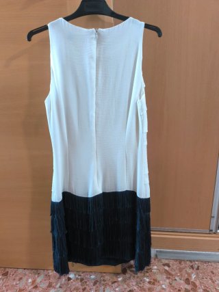 Vestido de fiesta con flecos