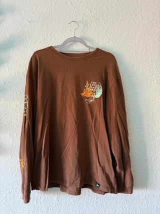 Sudadera Marrón con Estampado