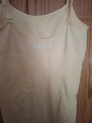 Mono deportivo corto beige