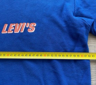 Jersey Levi's azul con cuello V