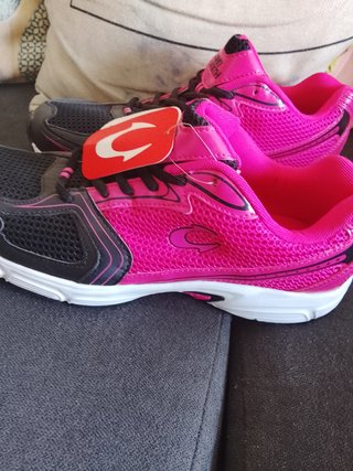 Zapatillas John Smith Negras y Rosas
