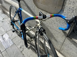 Bicicleta de carretera BIONDI