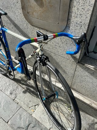 Bicicleta de carretera BIONDI