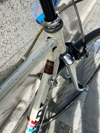 Bicicleta de carretera BIONDI