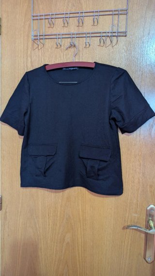 Camiseta negra de manga corta