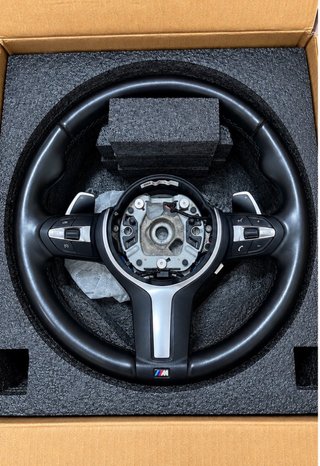 Volante BMW M Sport F30 340i con levas