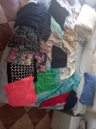 Ropa Talla S - Negro y Rosa