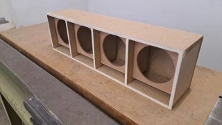 Cajón para 4 altavoces 8