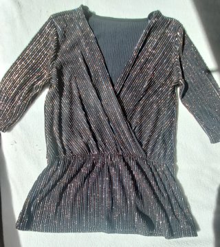 Blusa de fiesta dorada