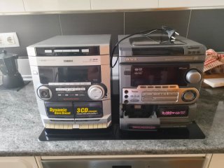 2 Equipos de Música Philips y Aiwa