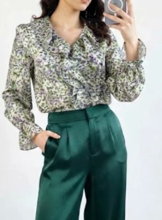 Blusa de flores con volantes