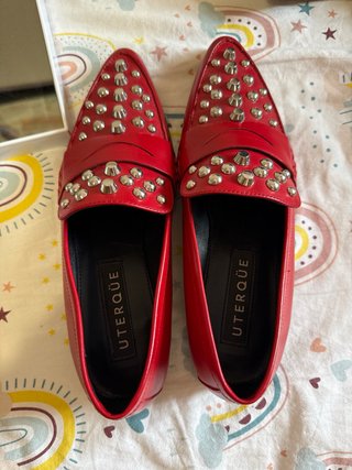 2 pares Mocasines UTERQUE Cuadros y color rojo