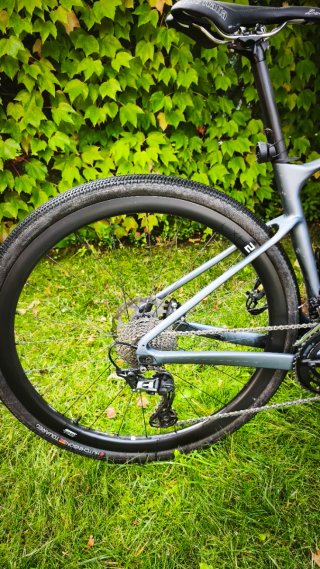 GIANT REVOLT ADVANCED 0 Gravel Bike Talla S